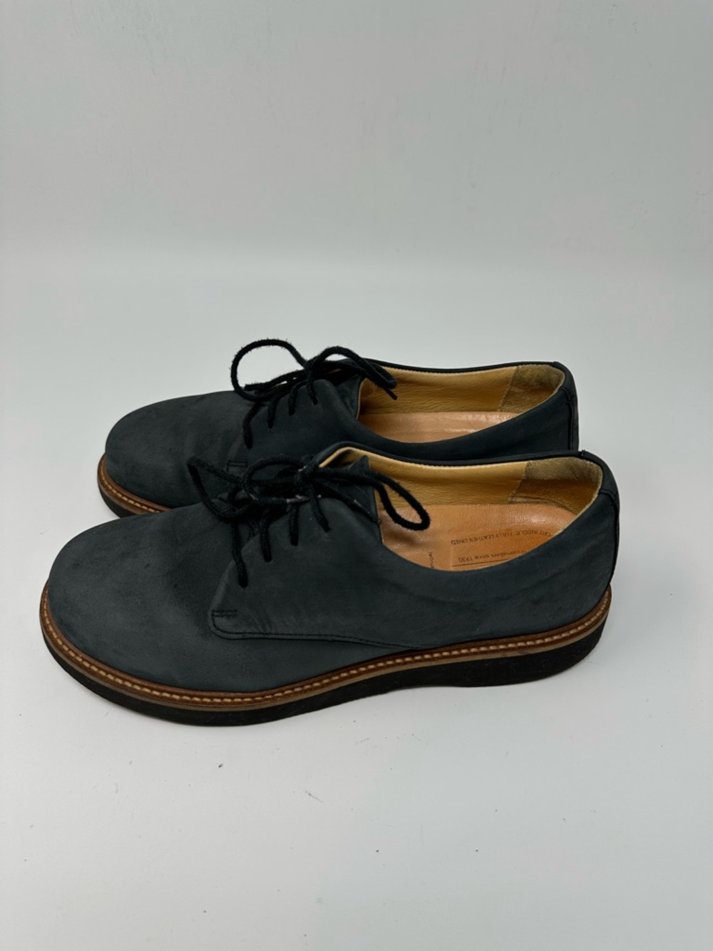 Samuel Hubbard Navy Blue Women's Suede Oxford Size 8M